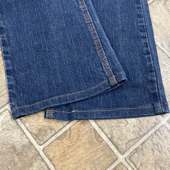 Carhartt Traditional Fit Bootcut Jeans, Med Blue Wash - Picture 8 of 11